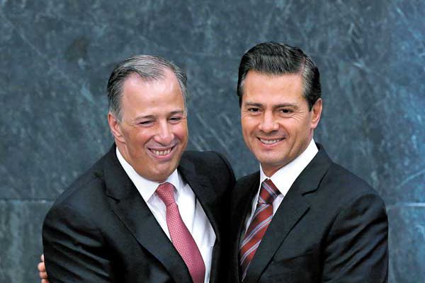Ministro de Hacienda de México renuncia para postular a la presidencia