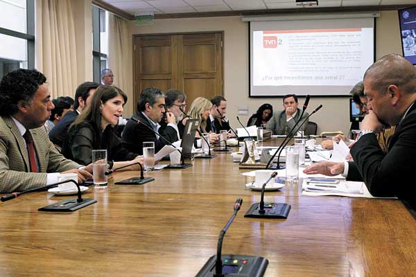 Solari defiende gestión en TVN: pérdidas bajaron 70%