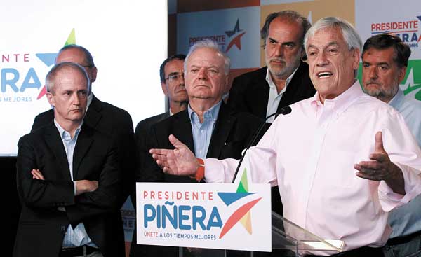 Piñera intensifica críticas contra Guillier: “Cada día se parece más a Nicolás Maduro”