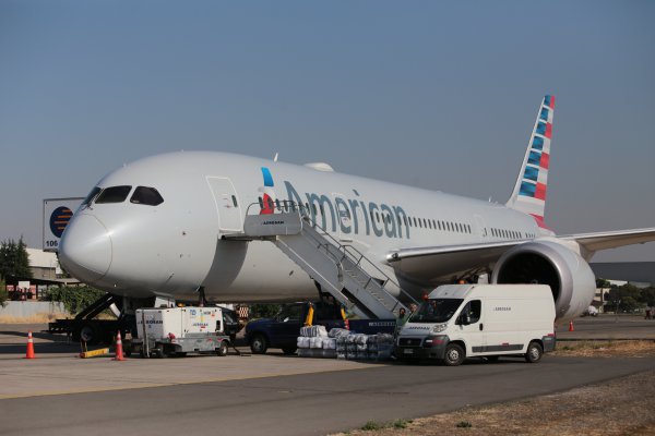 Error computacional obligaría a American a cancelar cientos de vuelos durante semana de navidad