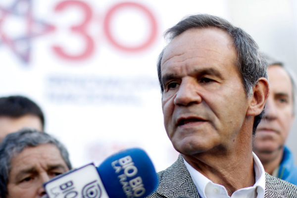<p>Comando de Piñera califica como un fracaso de Guillier decisión del FA de cara a la segunda vuelta</p>