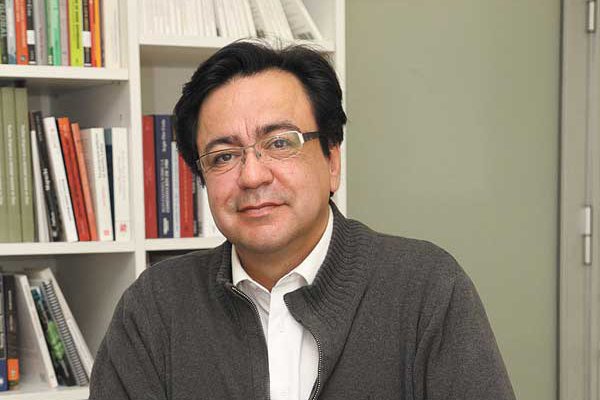 Analistas creen que Piñera anuló positiva partida en la franja al abrir debate sobre elección