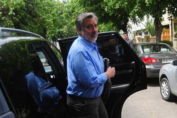 Guillier: “Los empresarios están nerviosos, pero la reforma tributaria no se va a echar atrás”