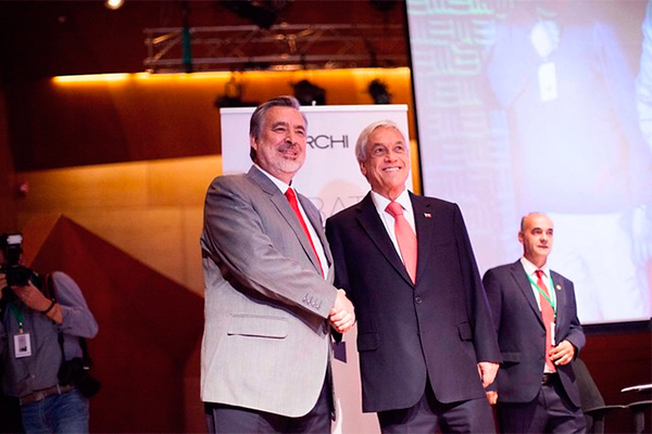 Guillier y Piñera se enfrentan en un debate Archi de bajas pulsaciones