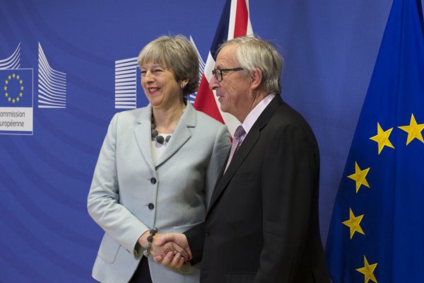 Brexit: La UE y el Reino Unido alcanzan un acuerdo para pasar a la siguiente fase de negociación