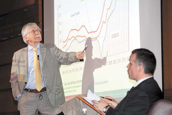 Gobierno compromete US$ 575 millones en capitalización a Codelco