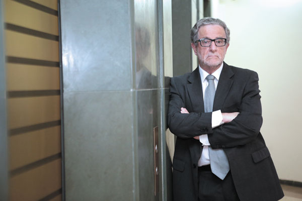 Zahler y su apoyo a Guillier: “Es importante continuar, perfeccionar y profundizar las reformas”