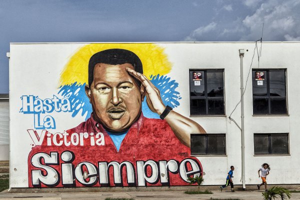 <p>Incluso muerto, Chávez es el líder más popular de Venezuela</p>