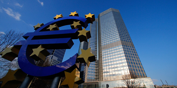 <p>Europa mantiene su política monetaria a la espera de más señales de mejora</p>