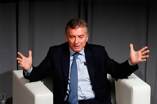 Guerra de apoyos: Mauricio Macri expresó su respaldo a Sebastián Piñera