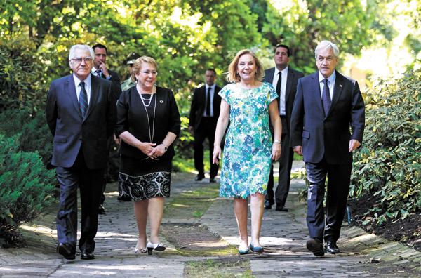 Piñera pide a Chile Vamos revisar agenda legislativa para ver opción de acuerdos con el gobierno