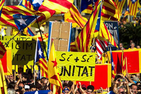 Elecciones en Cataluña golpean a la bolsa española y el euro