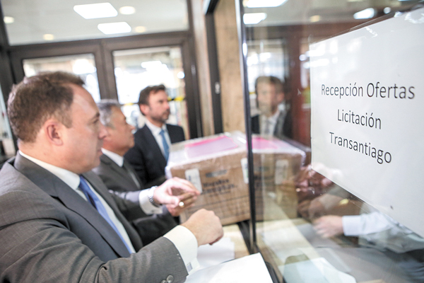 Licitación del Transantiago logra el objetivo: llegan siete interesados
