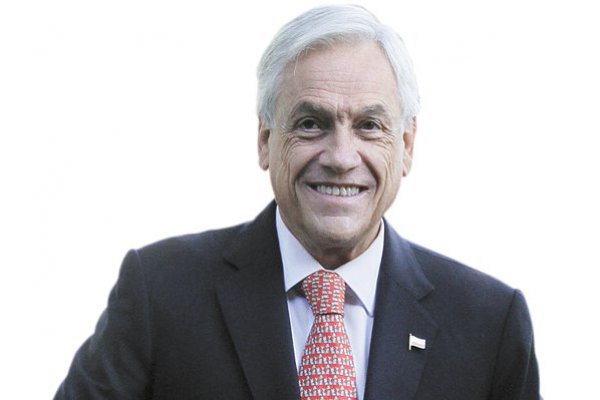Piñera reactivará a lo menos 10 proyectos económicos de su primera administración