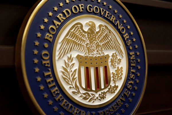 <p>Minutas de la Fed: la mayoría de los gobernadores respaldaron aumento gradual de tasas</p>
