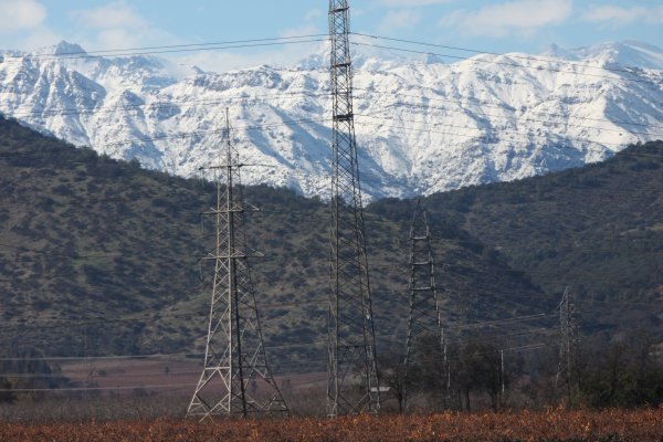 AES Gener confirma ofertas no vinculantes por activos de transmisión