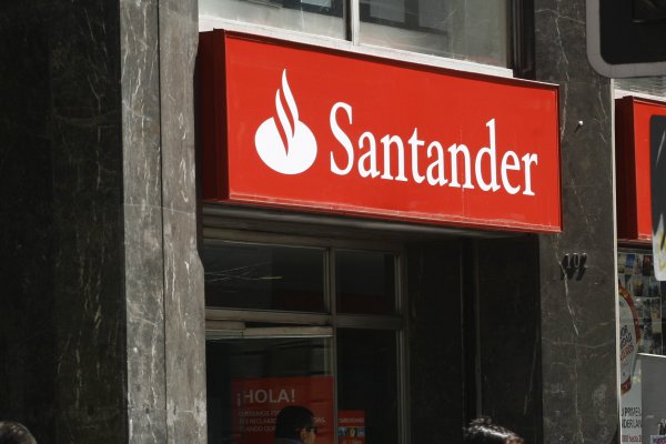 <p>Santander supera a Inditex en la bolsa</p>