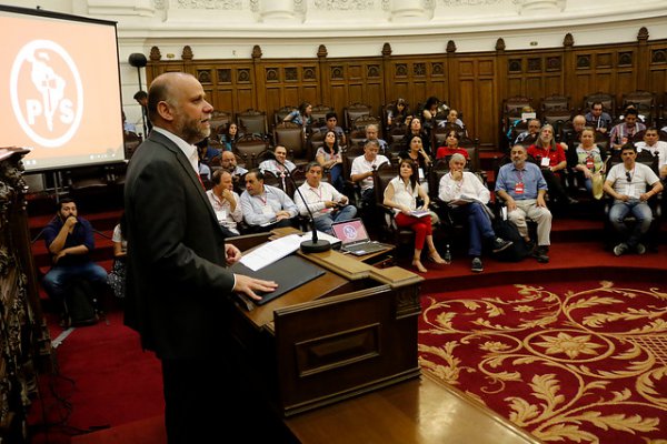 Sin fricciones se desarrolló el Comité Central del PS con la aprobación unánime de la propuesta de la mesa