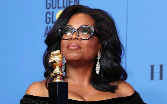 <p>Oprah "analiza activamente" aspirar a la presidencia de EEUU</p>