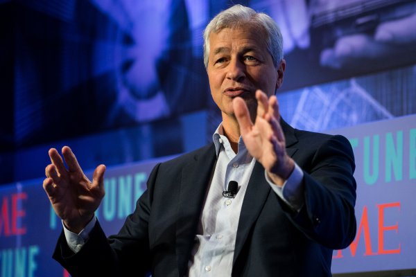 Jefe de JPMorgan se traga sus palabras: "Lamento haber dicho que las criptomonedas son un fraude"