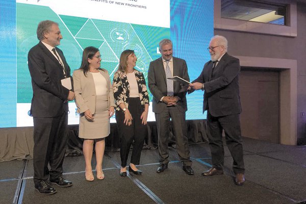 OCDE identifica tres factores críticos para que Chile logre mejorar su perfil de desarrollo