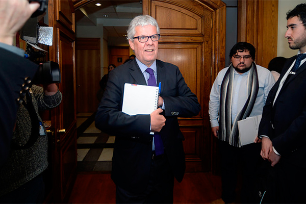 Ministro Eyzaguirre: "Era imposible salvarse completamente de la desaceleración"