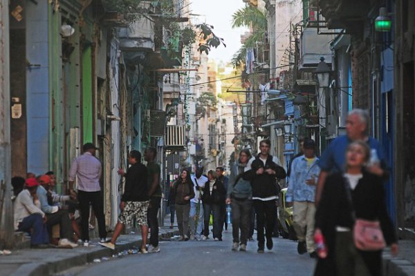 <p>Más de 819.000 cubanos viajaron al exterior desde reforma migratoria de 2013</p>