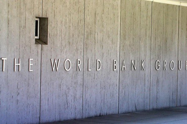Banco Mundial envía nueva carta a Hacienda y acoge dos solicitudes de Eyzaguirre tras polémica por Doing Business