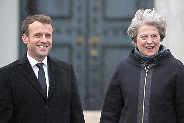 Diferencias por el Brexit marcan primer encuentro entre premier británica y presidente francés