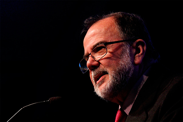 El ministro de Economía expresó toda la molestia del gobierno al adverso fallo del TC al nuevo Sernac