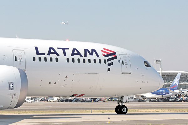 FNE aprueba acuerdo entre Latam y Acciona para venta de filial