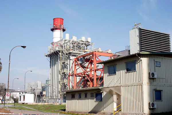 Fitch advierte que "grado de inversión" de AES Gener está en riesgo por proyecto Alto Maipo