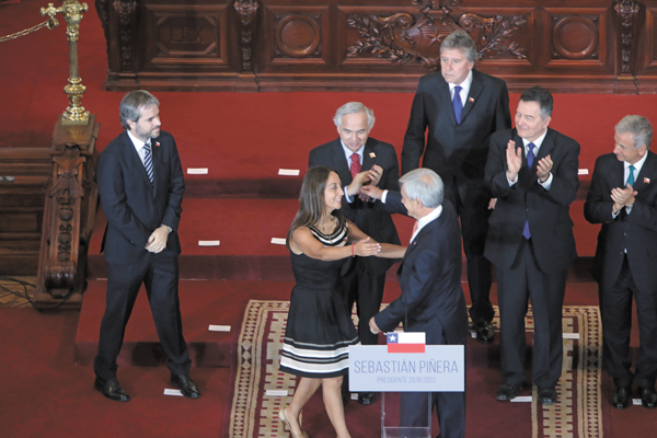 Un círculo de amigos en La Moneda
