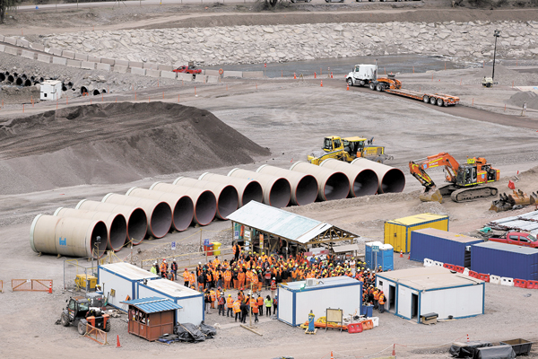 Fitch advierte que grado de inversión de AES Gener está en riesgo por proyecto Alto Maipo