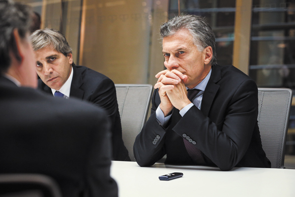 Impopularidad de reformas complica la batalla contra la inflación de Mauricio Macri