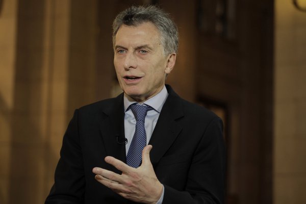 Otra polémica medida de Macri: recortará el 25% de los cargos políticos y congelará sueldo de ministros