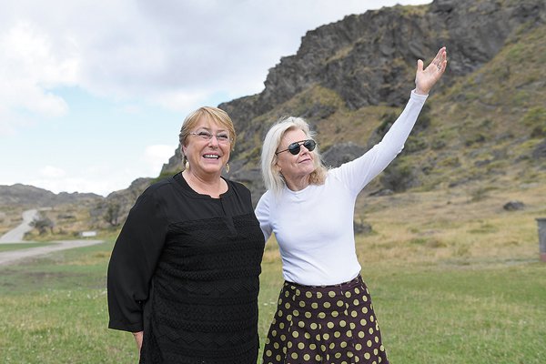 Bachelet firma creación de red de parques