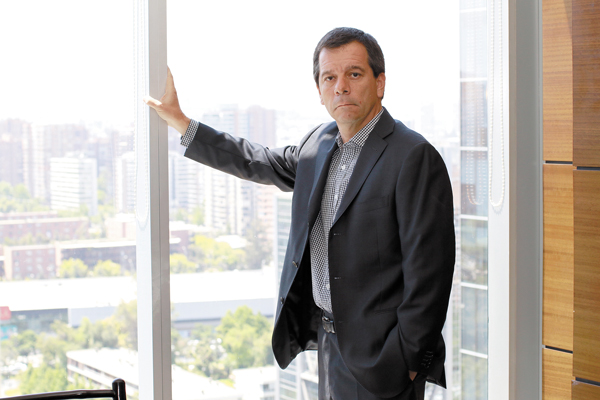 Jorge Navarrete: “Lo que viene ahora para la DC es un penoso y triste desangramiento”