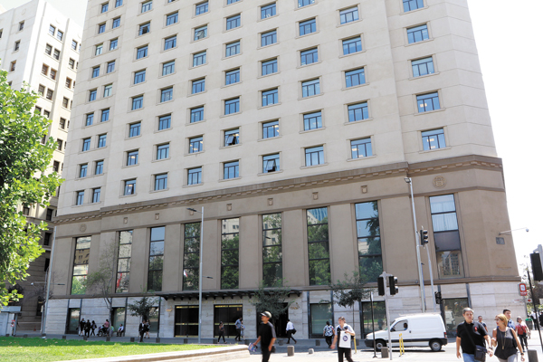Funcionarios de la Cancillería ingresan escrito en el TC contra proyecto de modernización