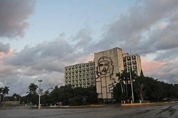 <p>Agencia Uno </p>