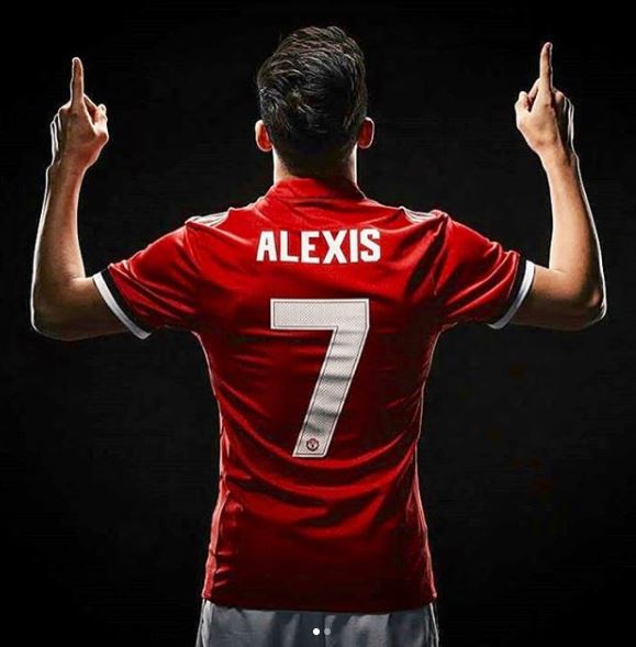 <p>Alexis Sánchez bate récords en ventas de camisetas en el Manchester United</p>