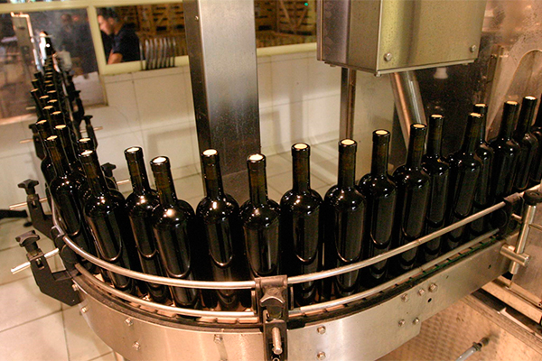 Cambio de hábito en el mundo del vino: caja de 3 litros amenaza a la tradicional botella de 750 ml