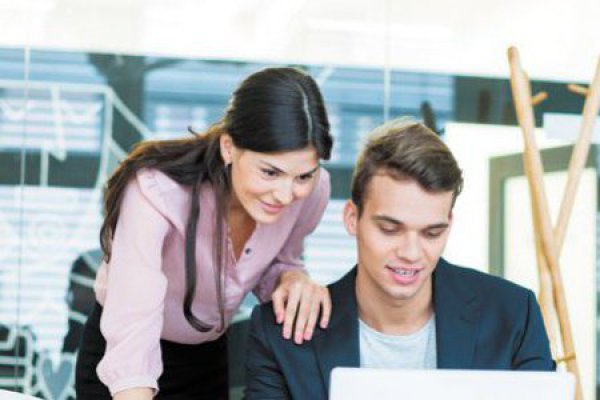 Abandono de millennials agrava escasez de empleados en Alemania