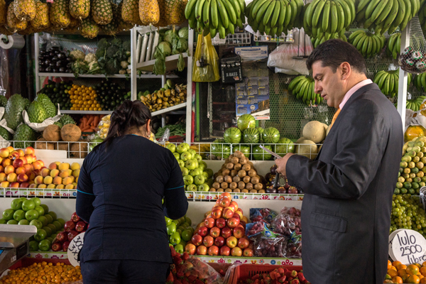 Caída de consumo arrastra a Colombia, que crece 1,8% en 2017, su nivel más bajo en ocho años