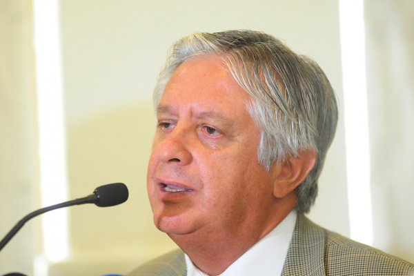 Gobierno entrega bonificaciones a regantes