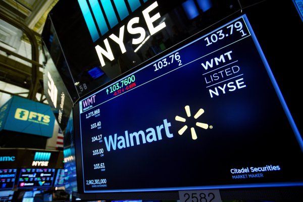 Walmart entrega decepcionante pronóstico de ganancias a medida que ventas online se desinflan