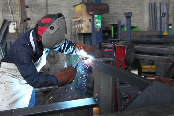 Producción industrial habría crecido 5% al partir el año 2018