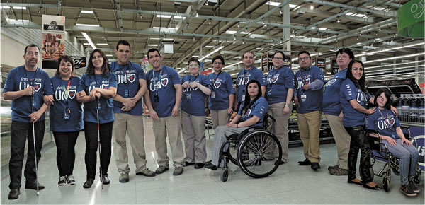 Walmart Chile realizó feria laboral para personas con discapacidad