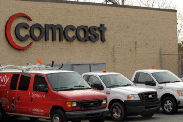 La empresa estadounidense Comcast hace una oferta por la británica Sky y competirá con Murdoch