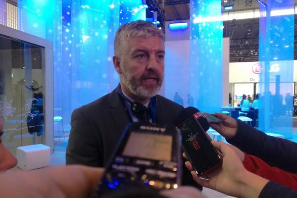 Subtel pone paños fríos a pelea Entel-WOM: "Es pelea entre privados"
